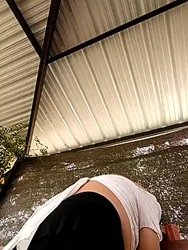 promiscuous-indecent-momm online show from April 16, 2026, 3:57 pm