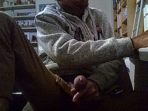 Snapshot of createur34 chatting on November 21, 2025, 9:46 pm createur34 online show from November 21, 2025, 9:46 pm