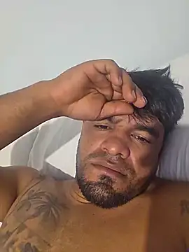guajiro276565 online show from May 15, 2026, 4:36 pm