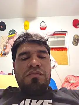guajiro276565 online show from May 28, 2026, 8:39 pm