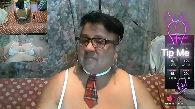 Snapshot of erinadarling79 chatting on September 18, 2025, 4:25 am erinadarling79 online show from September 18, 2025, 4:25 am