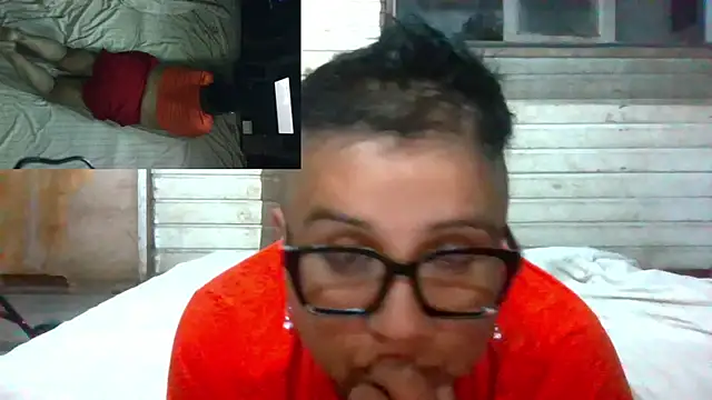 Snapshot of erinadarling79 chatting on November 23, 2025, 3:17 am erinadarling79 online show from November 23, 2025, 3:17 am