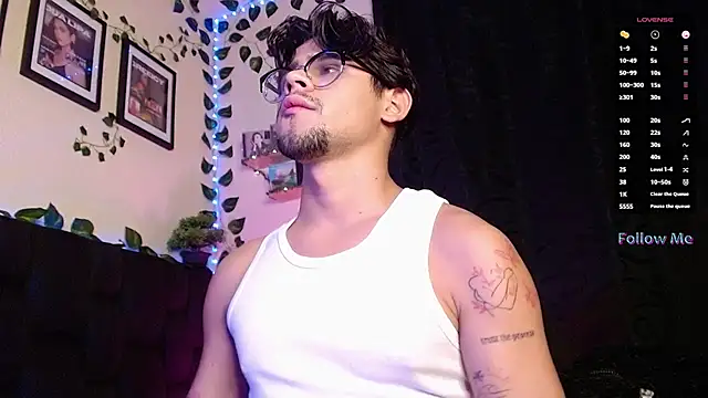 Snapshot of isaac-saenz chatting on February 19, 2025, 12:46 am isaac-saenz online show from February 19, 2025, 12:46 am