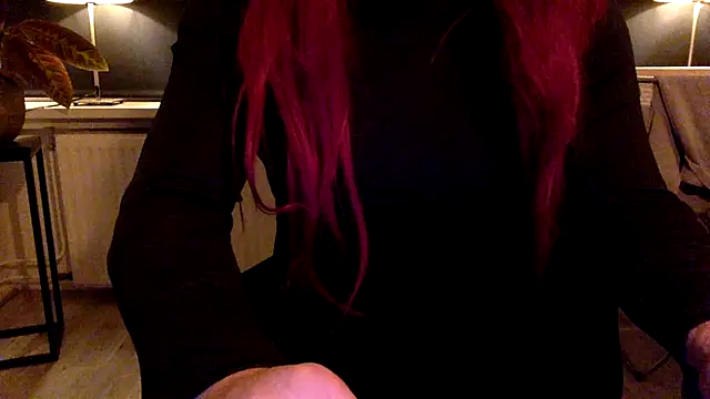 Snapshot of Bleueyez007 chatting on February 5, 2026, 11:31 pm Bleueyez007 online show from February 5, 2026, 11:31 pm