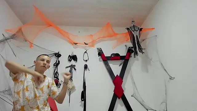 Isak Millan online show from November 1, 2025, 10:23 pm