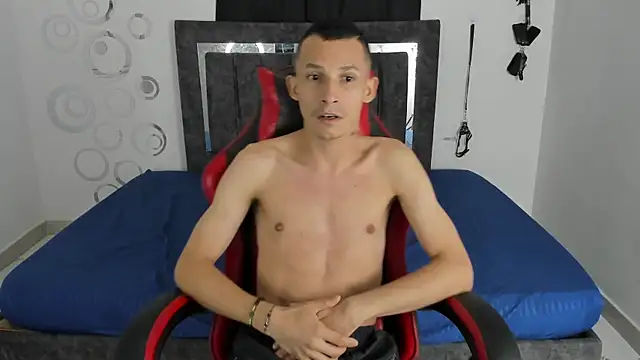 Isak Millan online show from November 17, 2025, 8:14 pm