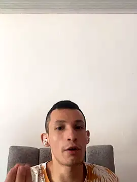 Isak Millan online show from December 19, 2025, 2:35 pm