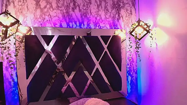 charlotte bluee online show from November 3, 2025, 12:17 pm