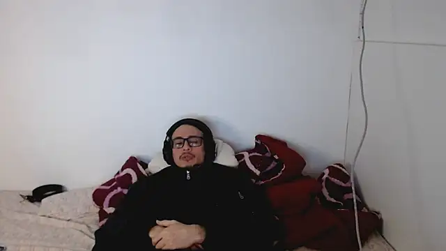 Snapshot of cholitohermoso chatting on September 30, 2025, 3:17 pm cholitohermoso online show from September 30, 2025, 3:17 pm