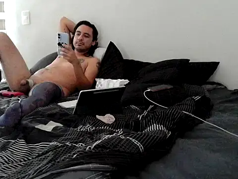 Snapshot of Iscariot19 chatting on February 25, 2026, 11:47 pm Iscariot19 online show from February 25, 2026, 11:47 pm