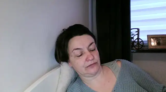 Snapshot of EleanoraMILF chatting on February 15, 2025, 6:33 am EleanoraMILF online show from February 15, 2025, 6:33 am