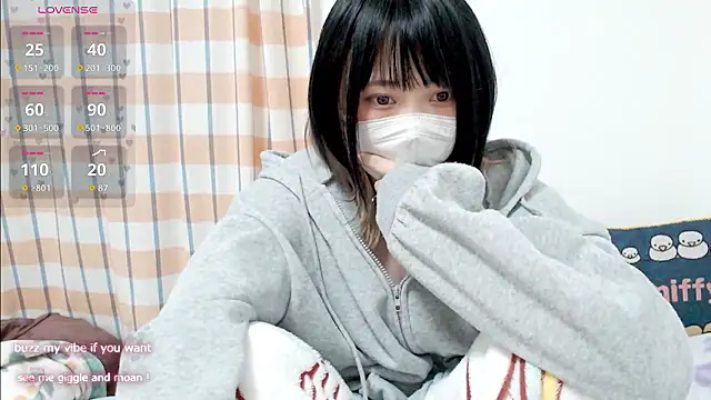 Snapshot of FUYU_rain chatting on December 2, 2025, 12:49 am FUYU rain online show from December 2, 2025, 12:49 am