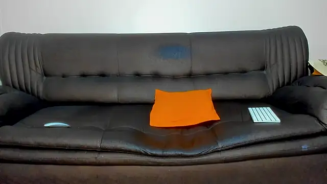 sexyhotmusclesforyou1 online show from November 7, 2025, 5:35 pm