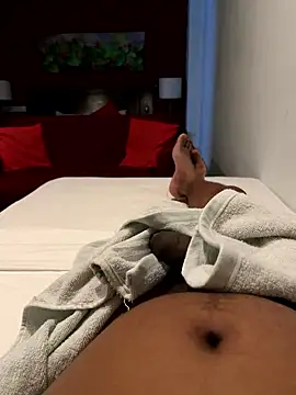 Snapshot of BadboySLR_8899 chatting on January 8, 2026, 7:16 pm BadboySLR 8899 online show from January 8, 2026, 7:16 pm