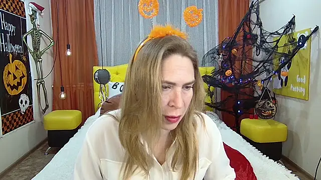 TessaDaybreak online show from October 13, 2025, 6:35 am