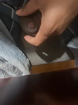 Snapshot of Slimlightrising chatting on March 5, 2025, 3:40 pm Slimlightrising online show from March 5, 2025, 3:40 pm