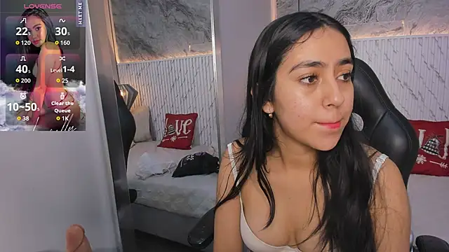 lucelly 15 online show from November 24, 2025, 11:43 am