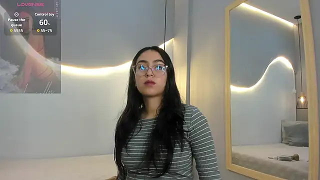 Snapshot of lucelly_15 chatting on January 7, 2026, 11:56 am lucelly 15 online show from January 7, 2026, 11:56 am