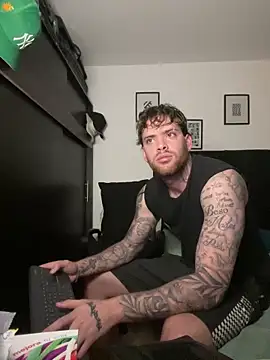 Snapshot of arnold_bekam chatting on February 20, 2025, 11:20 am arnold bekam online show from February 20, 2025, 11:20 am