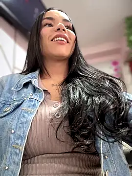 Naatalia online show from October 17, 2025, 6:54 pm