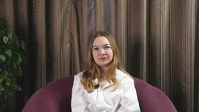 Snapshot of GeorginaCleverley chatting on February 13, 2025, 7:35 am GeorginaCleverley online show from February 13, 2025, 7:35 am