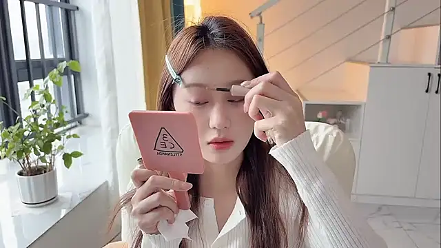 Snapshot of Cassie-20 chatting on November 20, 2025, 2:34 am Cassie-20 online show from November 20, 2025, 2:34 am