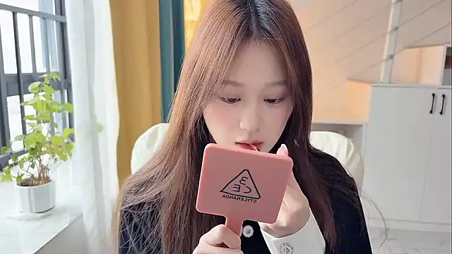 Snapshot of Cassie-20 chatting on December 14, 2025, 2:39 am Cassie-20 online show from December 14, 2025, 2:39 am