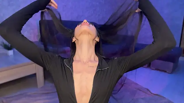 alissadreams online show from November 2, 2025, 7:05 pm