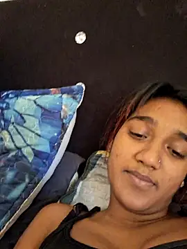 Snapshot of indianpink_lips chatting on July 8, 2026, 8:41 am indianpink lips online show from July 8, 2026, 8:41 am