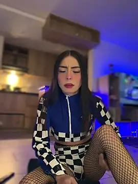 candycami19 online show from October 16, 2025, 4:46 am