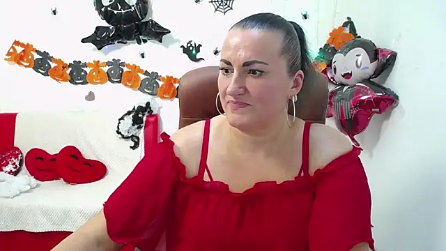 DianaMGG online show from October 24, 2025, 6:48 pm