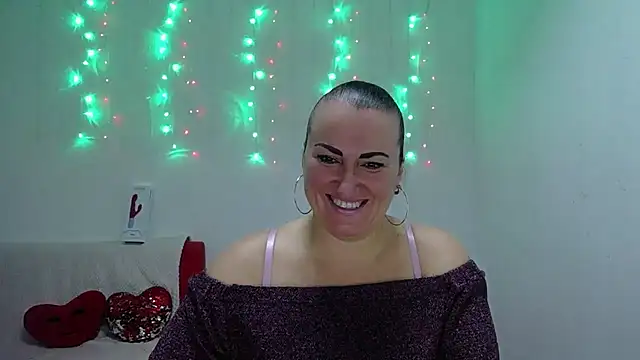 DianaMGG online show from November 11, 2025, 6:35 am