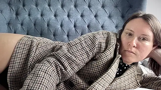 eatmypie69 online show from September 15, 2025, 9:20 am