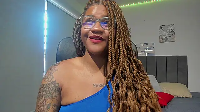 Snapshot of ZahraRose chatting on March 10, 2025, 6:45 pm ZahraRose online show from March 10, 2025, 6:45 pm
