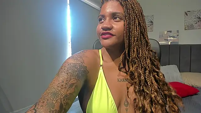 Snapshot of ZahraRose chatting on March 11, 2025, 4:29 pm ZahraRose online show from March 11, 2025, 4:29 pm