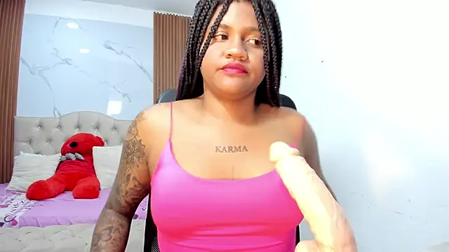 Snapshot of ZahraRose chatting on February 5, 2026, 8:13 pm ZahraRose online show from February 5, 2026, 8:13 pm