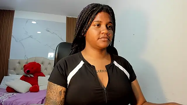 Snapshot of ZahraRose chatting on February 11, 2026, 8:03 pm ZahraRose online show from February 11, 2026, 8:03 pm