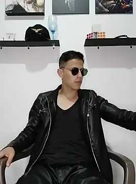 Snapshot of Mr-Eros-Master chatting on February 17, 2025, 10:36 pm Mr-Eros-Master online show from February 17, 2025, 10:36 pm