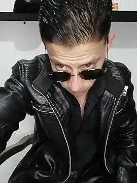 Snapshot of Mr-Eros-Master chatting on February 19, 2025, 1:39 pm Mr-Eros-Master online show from February 19, 2025, 1:39 pm