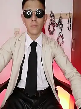 Snapshot of Mr-Eros-Master chatting on March 21, 2025, 5:45 pm Mr-Eros-Master online show from March 21, 2025, 5:45 pm
