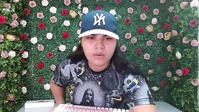 melany rouse18 online show from November 24, 2025, 5:23 pm