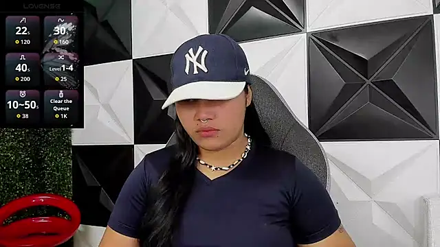 Snapshot of melany_rouse18 chatting on March 17, 2026, 12:37 am melany rouse18 online show from March 17, 2026, 12:37 am