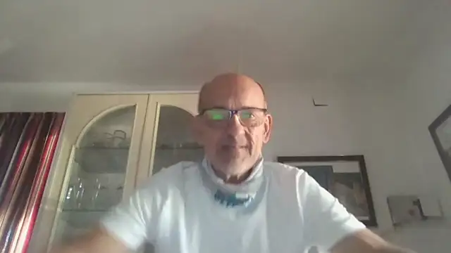 llopaco online show from October 15, 2025, 1:44 pm