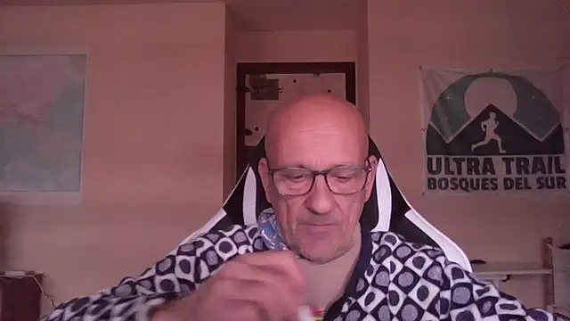 Snapshot of llopaco chatting on December 20, 2025, 1:40 pm llopaco online show from December 20, 2025, 1:40 pm