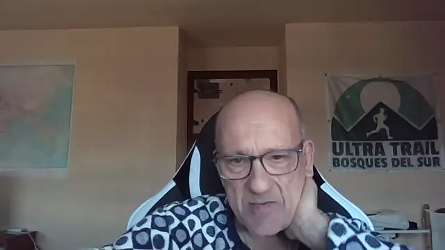 Snapshot of llopaco chatting on January 6, 2026, 11:14 am llopaco online show from January 6, 2026, 11:14 am