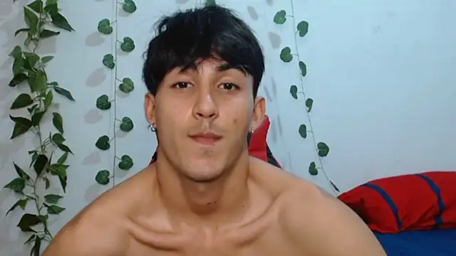 neithanzynxx online show from February 26, 2025, 7:38 pm