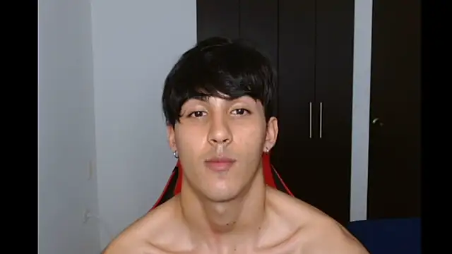 neithanzynxx online show from March 20, 2025, 7:35 pm