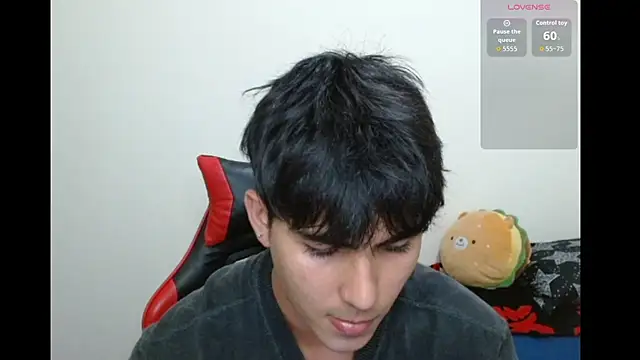 neithanzynxx online show from October 9, 2025, 7:34 pm