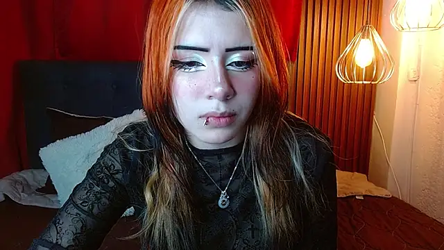 fyreandfox  online show from May 12, 2026, 8:17 pm