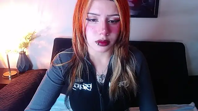 fyreandfox  online show from May 27, 2026, 7:55 pm